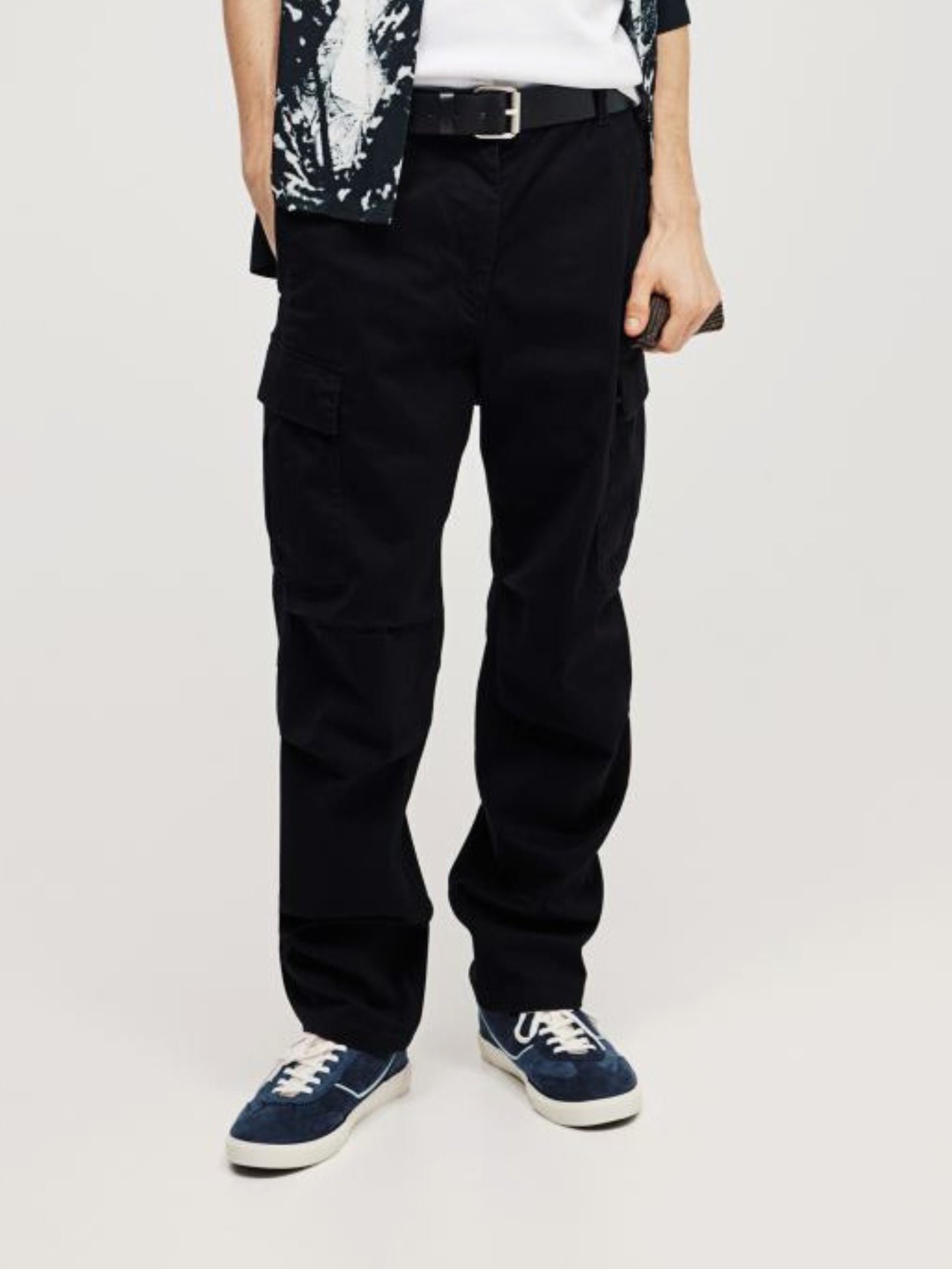Miniml. Comfy Cargo Pants