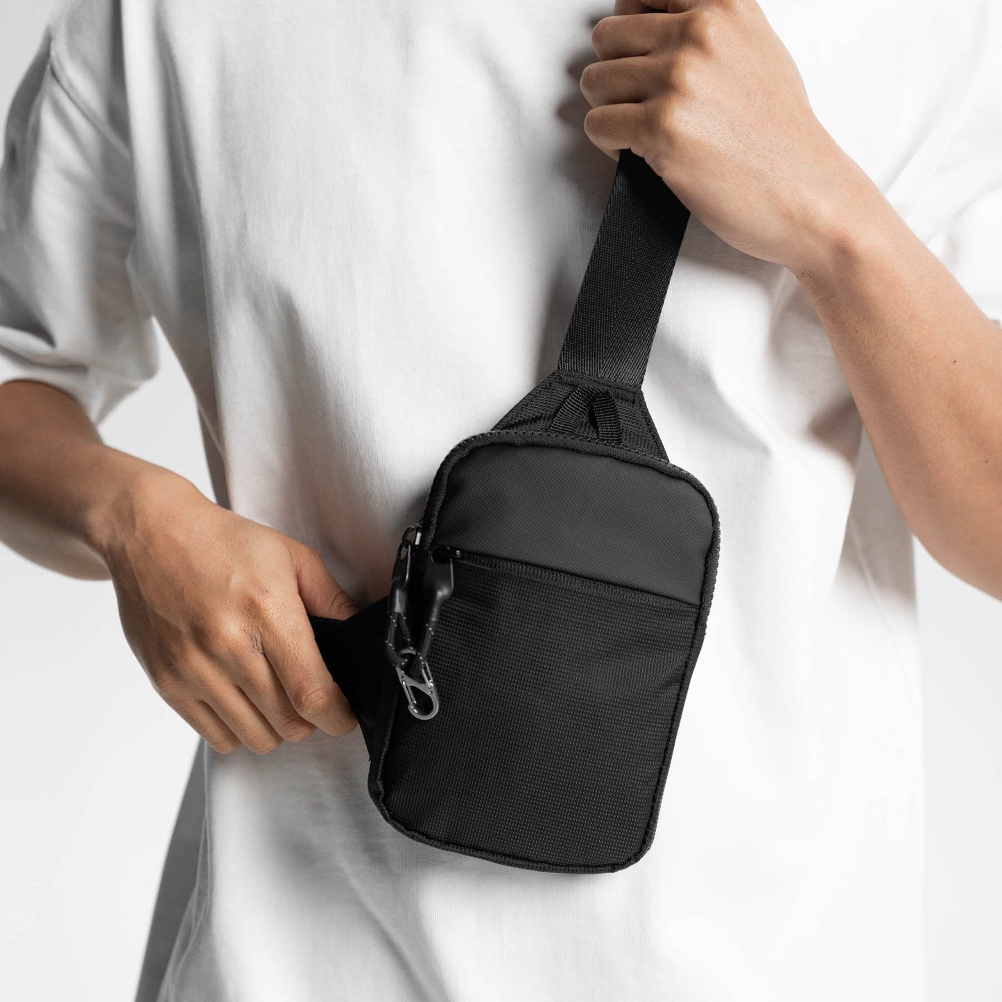 Miniml. Urban Everyday Sling Bag